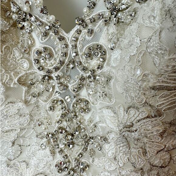 Allure Bridals Womens Wedding Dress Style 9373 Ivory Silver Beaded A-Line Sz 6 - Picture 5 of 14